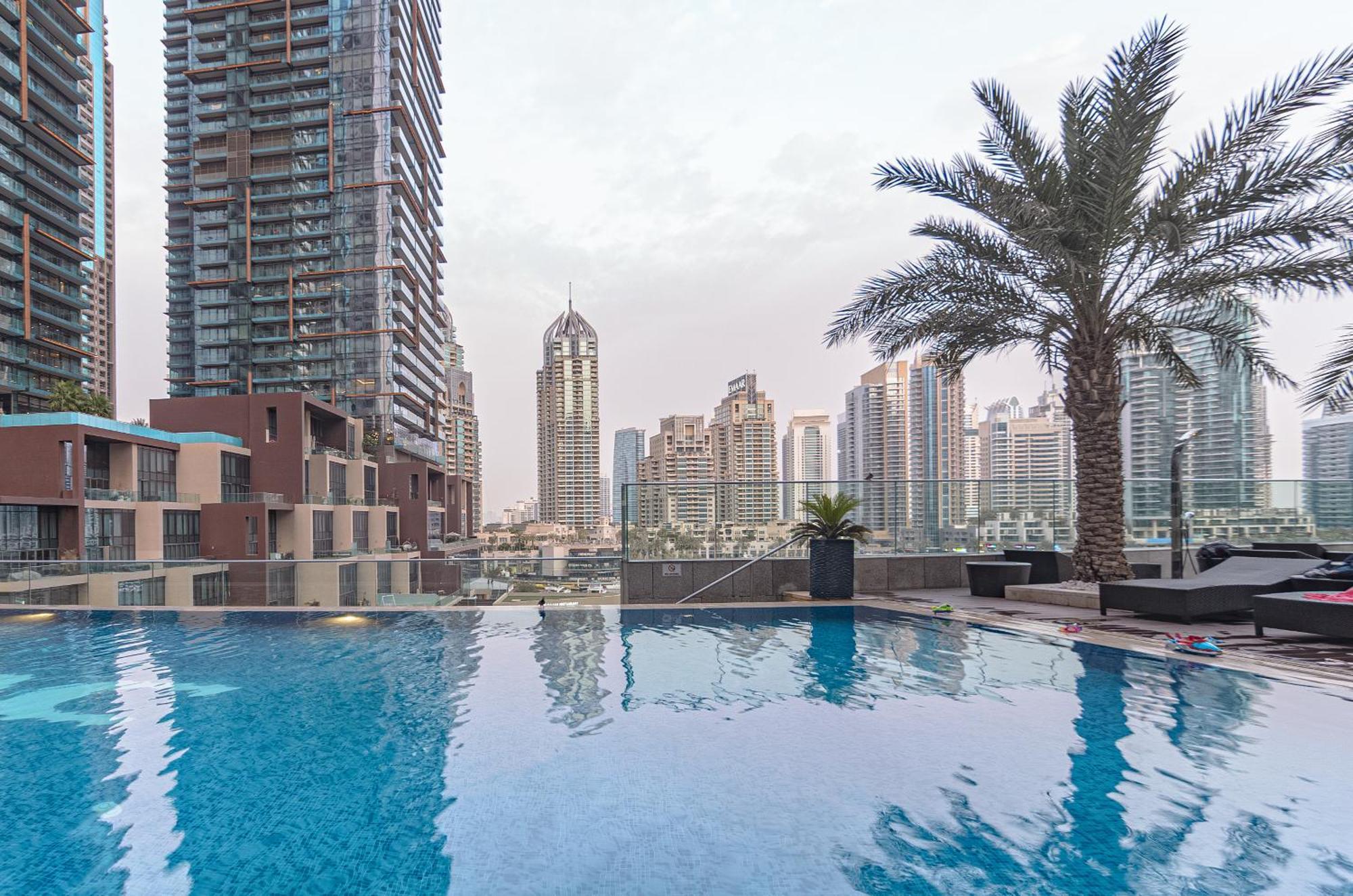 Oskena Vacation Homes- Beautiful High Floor Two Bedroom In Marina * Dubai
